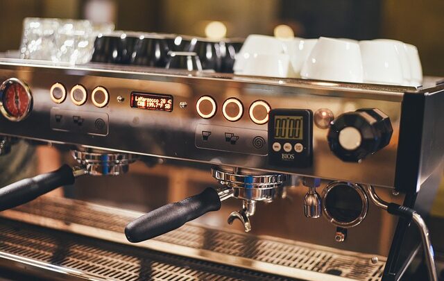 Guide: Hvordan vedligeholder du din kaffemaskine med kværn korrekt?